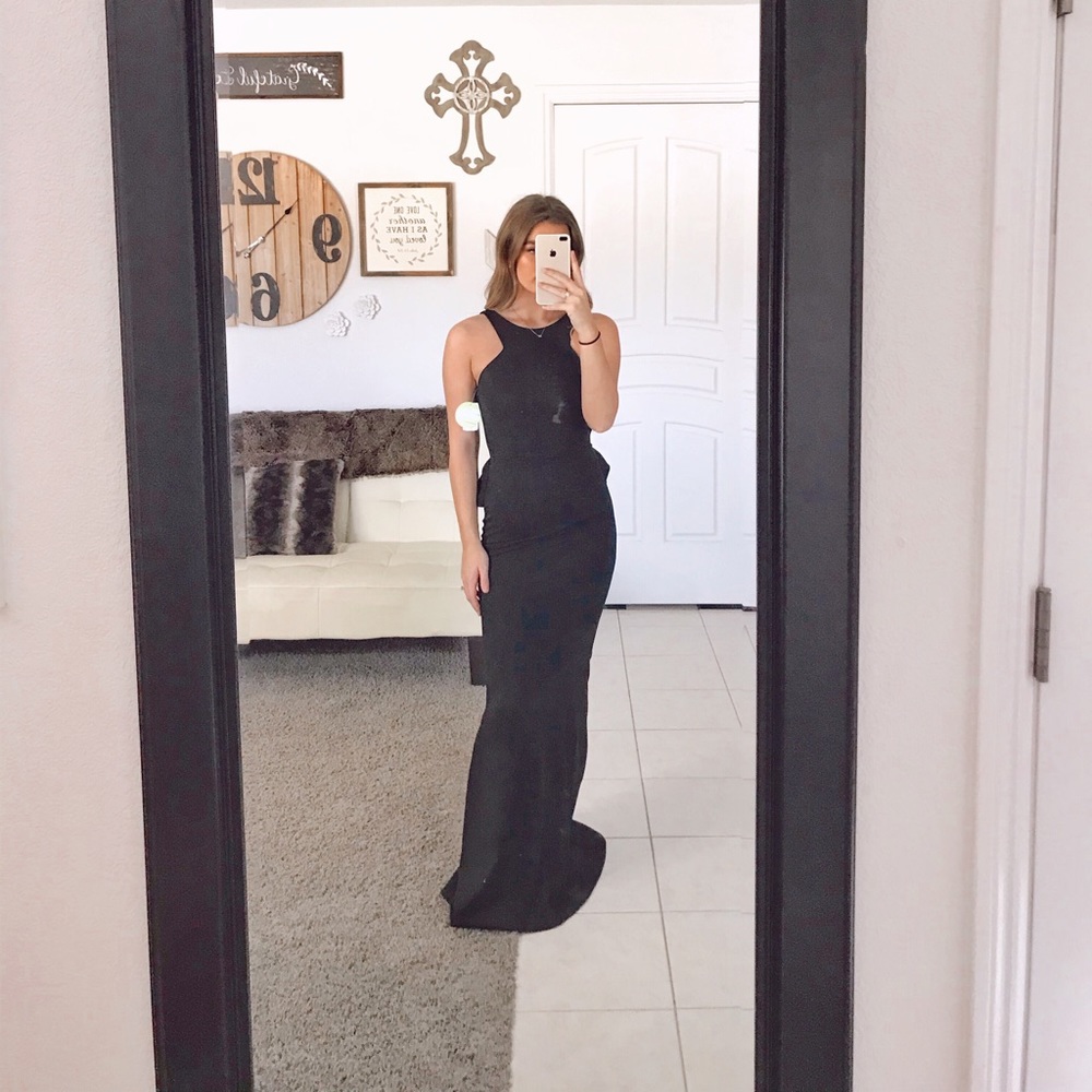 black prom dress